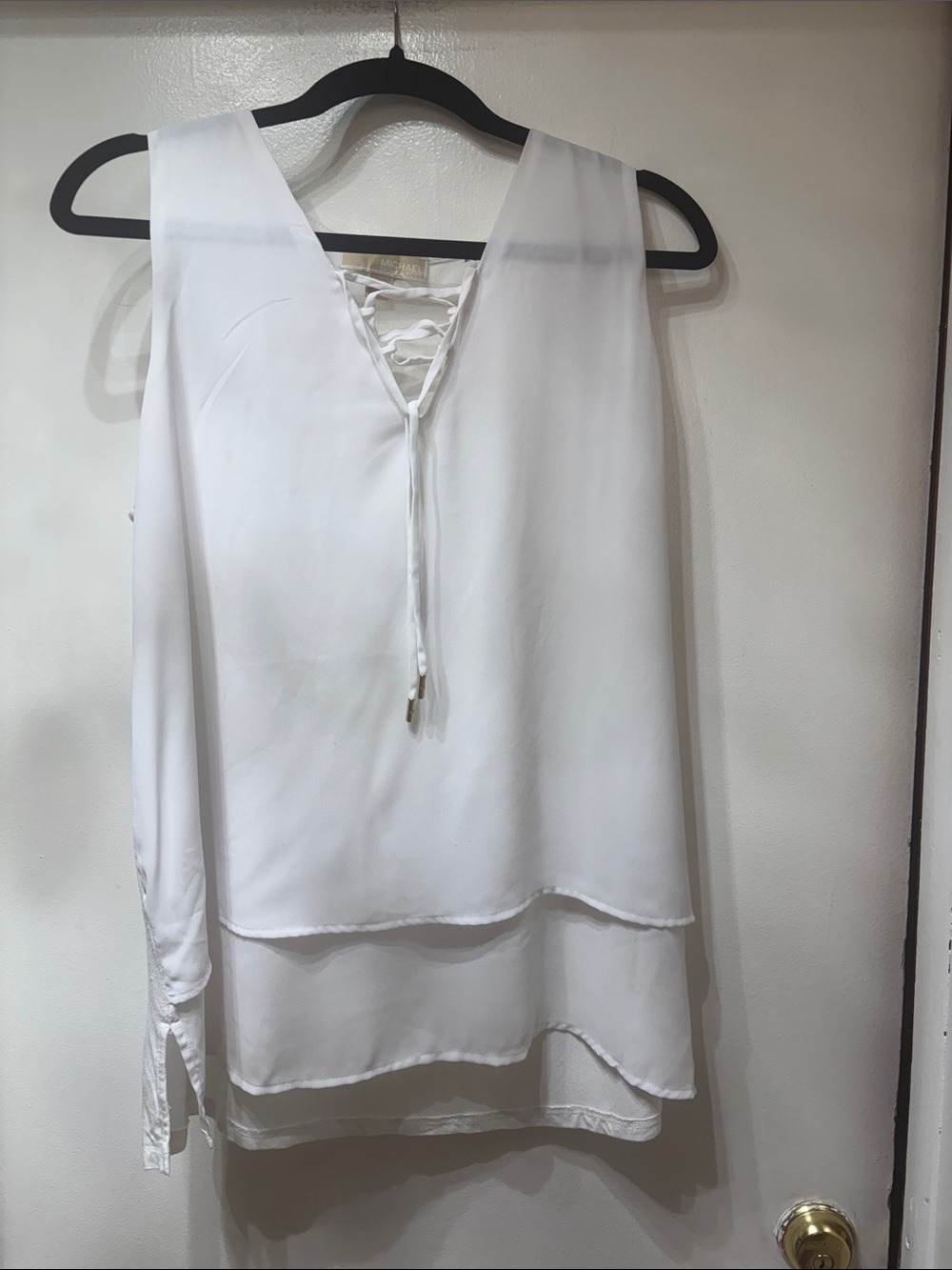 MICHAEL Michael Kors White Lace-Up V-Neck Sleeveless Blouse